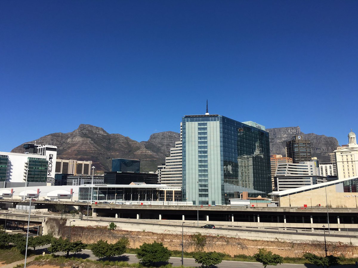 etahome's tweet photo. Nice day for a checkin :) #capetown #airbnb https://t.co/8Dl7sts0Y1