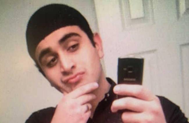punjabkesari's tweet photo. #America: हमलावर ने खुद को इस्लामिक सैनिक बताया था https://t.co/kgkc9HHojp #IslamicMilitary #OrlandoShooting https://t.co/YVFfGAOg06