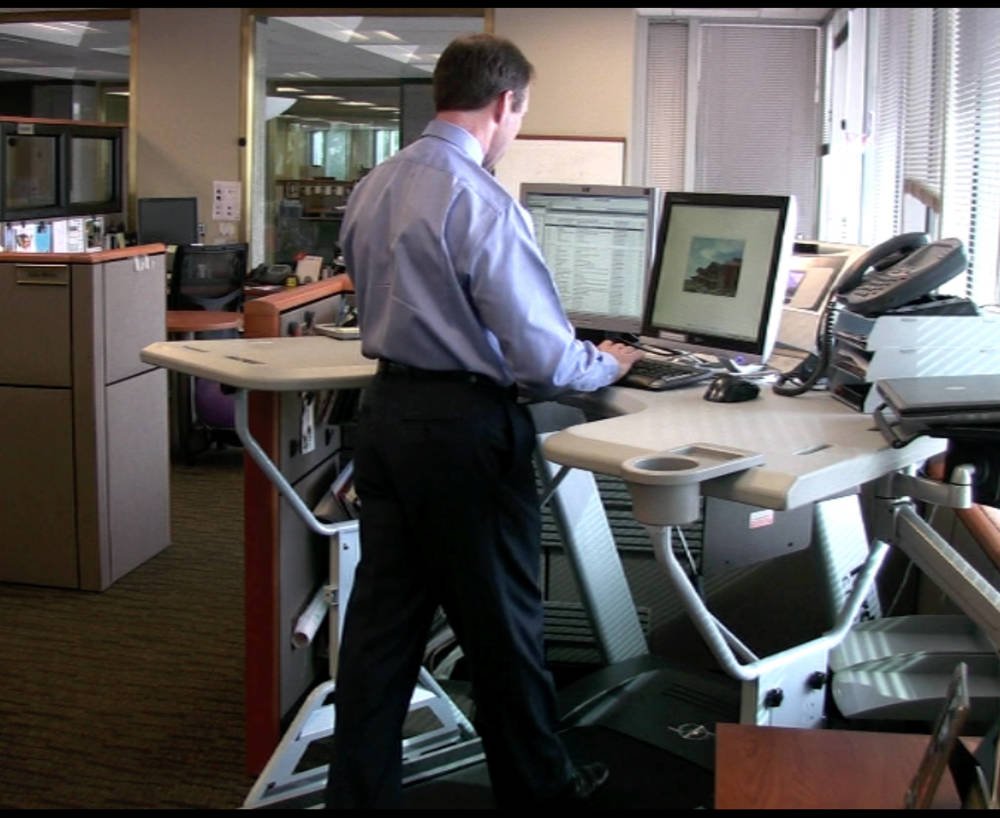 DeskTreadmill's tweet photo. https://t.co/OSUDSMeg8q Treadmill Desks keep you active and productive. #treadmilldesk #Gymworld https://t.co/tkFLB5JBcW