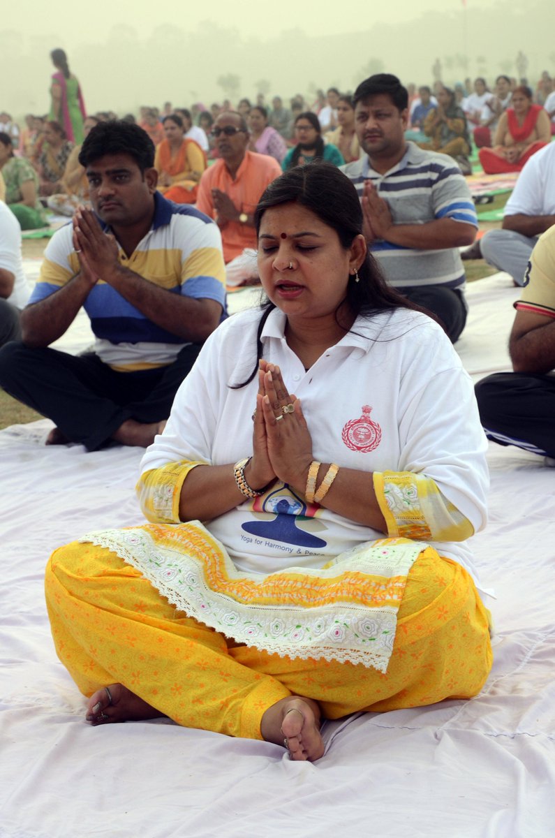 Kavitajainbjp's tweet photo. #YogaDay #InternationalYogaDay @PMOIndia @mlkhattar @RajivJainBJP @BJP4India @YuvaiTV @bjpsamvad https://t.co/Tm9dNRfhS6