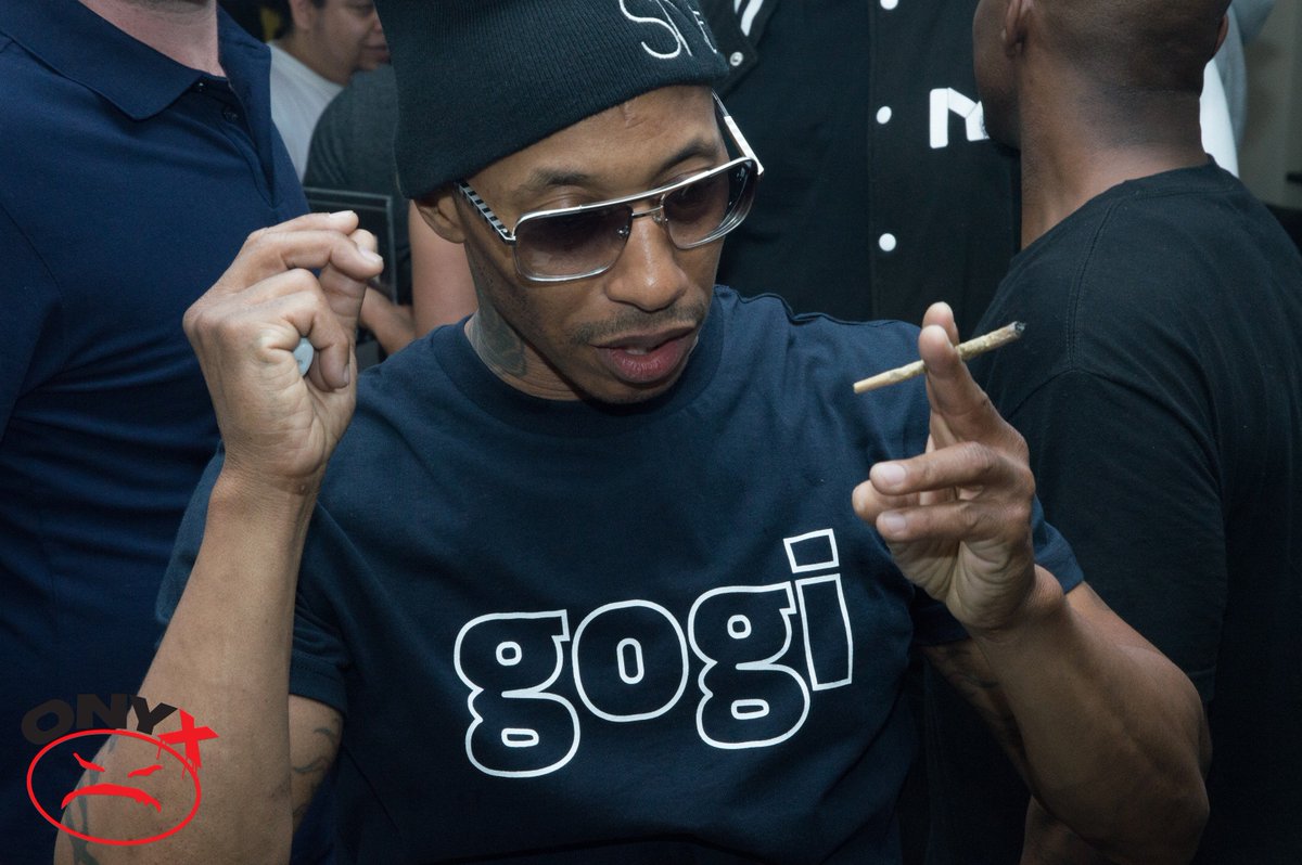 GogiClothing's tweet photo. @Fredro_Starr #musiconthemap looking superfly #RT https://t.co/aqgj1TgsZo
