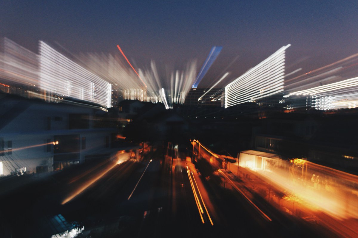 EventbriteUK's tweet photo. 10 Key Take-Aways from ‘The Future of the Experience Economy’ https://t.co/bKL3kBC8Q8 #EventsChat #EventProfs https://t.co/CxSw2iFeYR