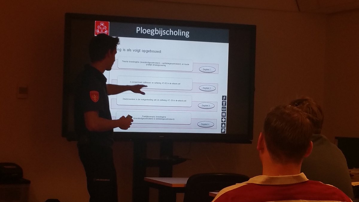Bedrijfsbrandweer olam cocoa start vandaag met ploegbijscholing brand.Een mix tussen theorie en praktijk! <a href="/RBOC_Fort/">RBOCFortMarkenbinnen</a>