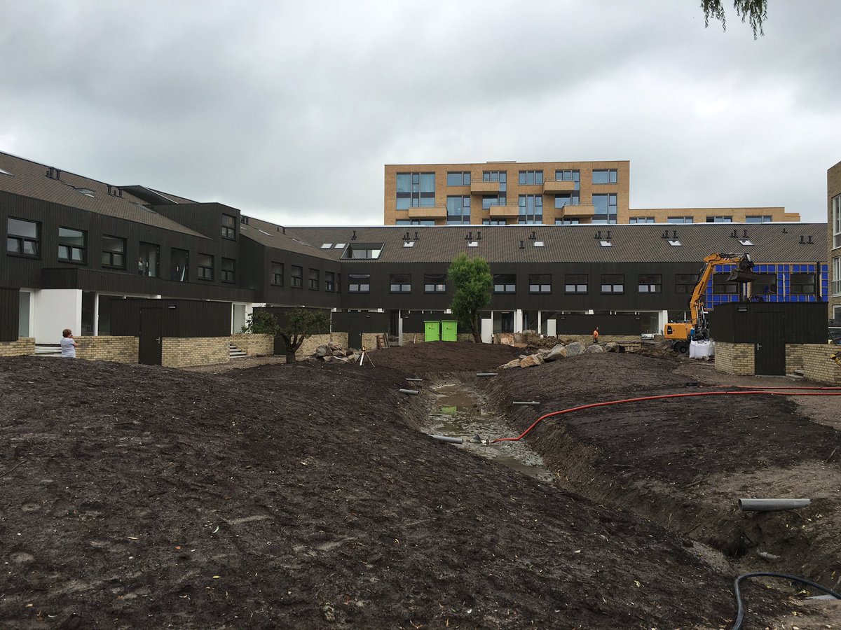 vandiestontwerp's tweet photo. Landscaping in bolderburen: hoogteverschillen en sloot komen tevoorschijn @EdwinOostmeijer @KettingHuls @ERAContour https://t.co/DZKVmUMfox
