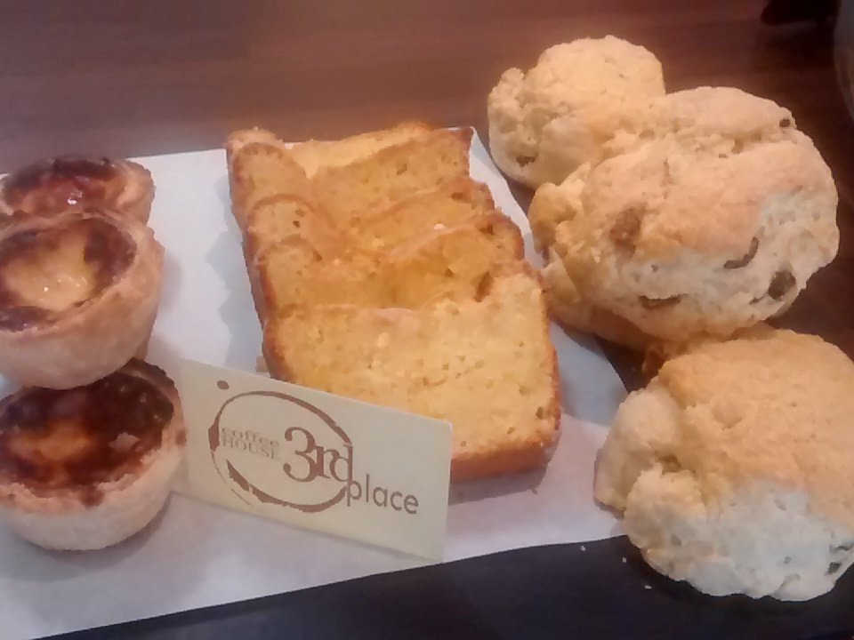 3rdplacecafe's tweet photo. @marketsquare Freshly baked at 3rd place#coffeetime#scones#lemonloaf https://t.co/4dIGeGvq1O