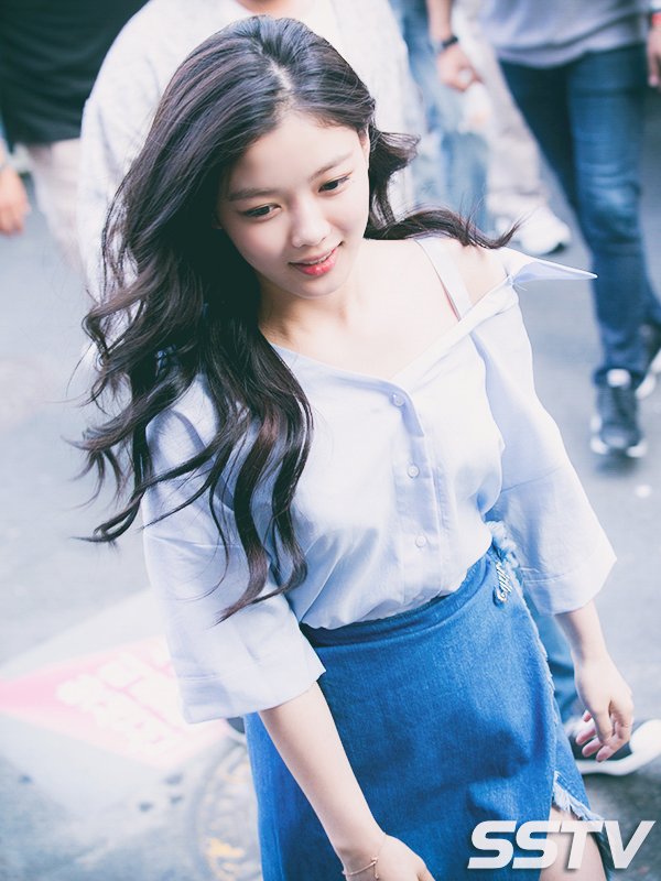 KimyoojungGood's tweet photo. 김유정 Kim Yoo Jung &amp; Event of Hot:T Store 😍😍 #김유정 #KimYouJung #KimYooJung #KimYooJeong #KoreanActress #Nice #Aura https://t.co/c9ARVzxHu2
