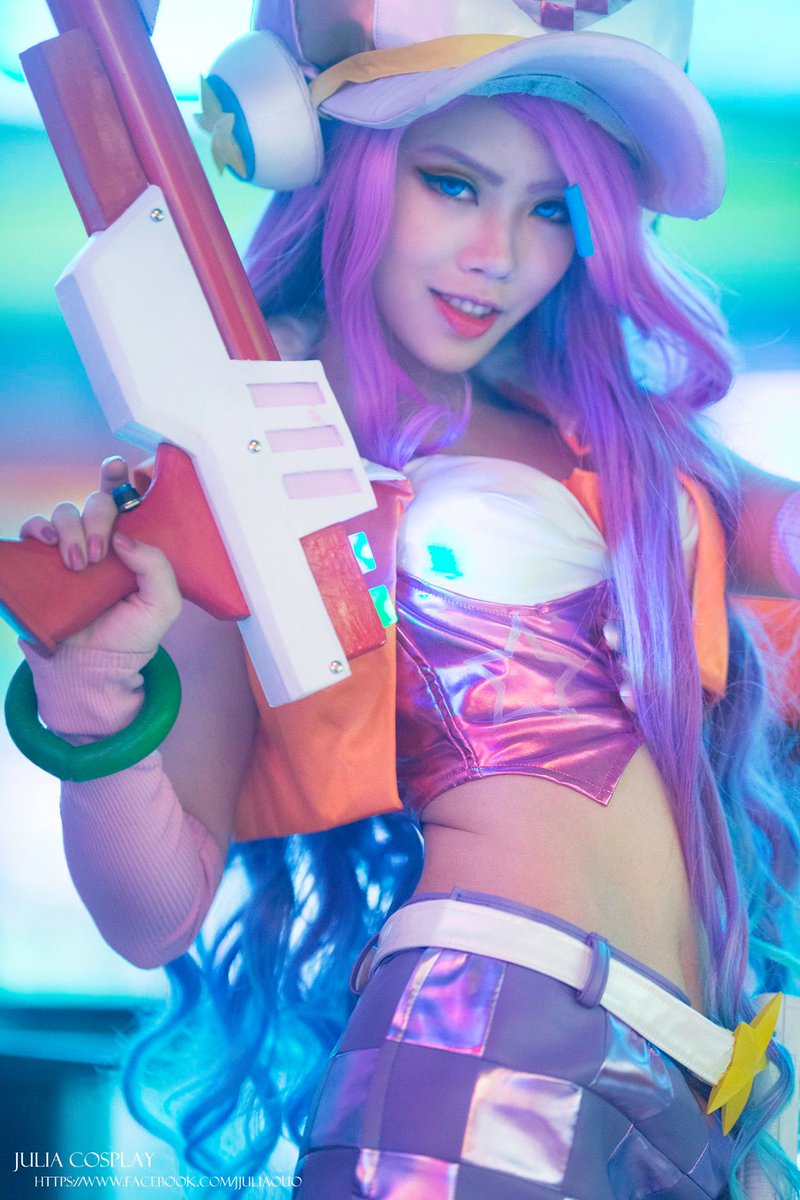 Miss Fortune
facebook.com/JJuliaOuO/phot…