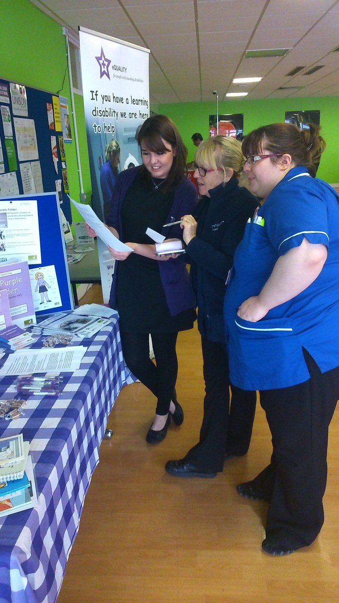 LDNurseTasha's tweet photo. @WestHertsNHS Nurses on Croxley and Sarratt filling in our quiz for #LDWeek16 Great discussions. Thanks! https://t.co/3s02pIEgPW