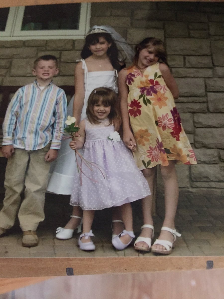avaharding19's tweet photo. HAPPY BIRTHDAY TO THE BEST BROTHER!! Love you😘🎉🎁🎊🎉🎁🎊🎉🎁🎊🎉🎁🎊 @jackharding2280 https://t.co/mzA5QNUeHM
