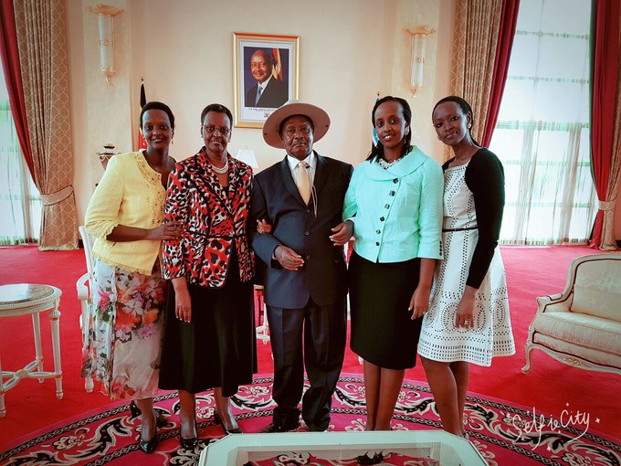 View image on Twitter