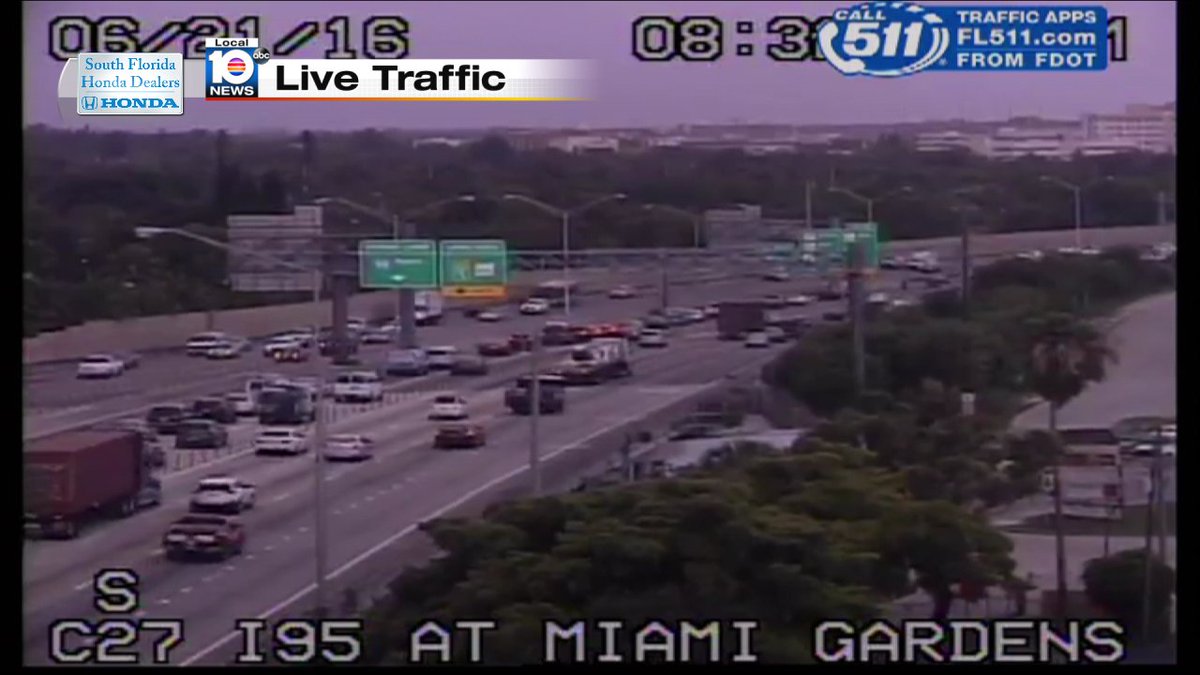 Crash on I-95 SB Express Lanes and Miami Gardens Dr #TRAFFIC #MIAMI https://t.co/Ax4WLCLdp0