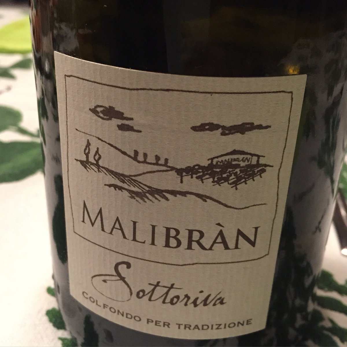 BetoSommelier's tweet photo. Porqué  es un producto de la #tierra de #campesinos el #vino es #ALIMENTO #VinoParaTodos @DrLadilla @Dani_Matamoros https://t.co/TGJL93PXdn