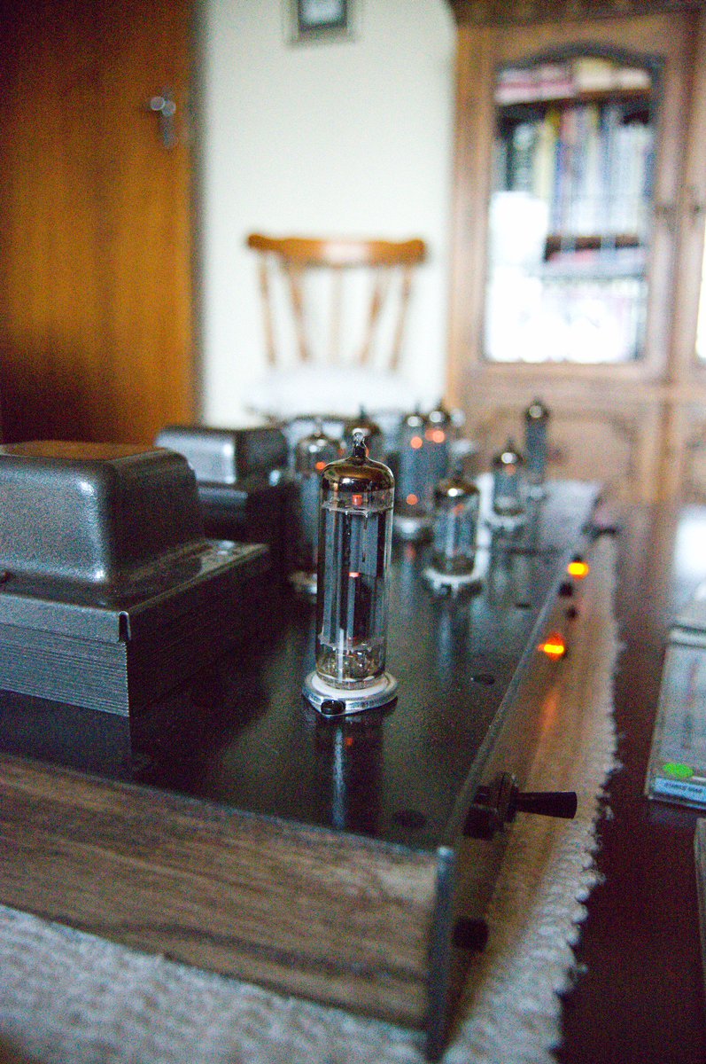 Lantis_Electron's tweet photo. Spending the afternoon with Dewald Visser from Dewaudio and his amps.https://t.co/vup6HlvZ5e https://t.co/ON9LhH5tQj