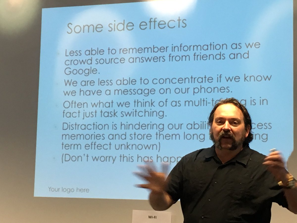 BenitaLipps's tweet photo. side effects of smartphones on our brains are: oh hold on a sec., I just got a text! @ENCATC seminar w @goldenanorak https://t.co/35m2hy728R