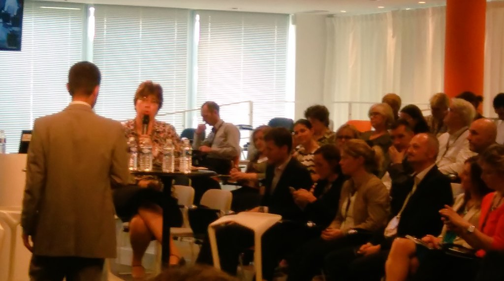 caroritzenthal1's tweet photo. M.laigneau, DRH d'#EDF témoigne sur l'expérience salarié sur Vivre EDF on Line à l'#ObsRSE https://t.co/9Shnv1GG36