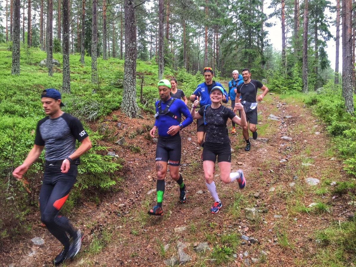 AddeSteek's tweet photo. Fyra timmar löpning i trevligt sällskap; https://t.co/eFcPZ8To3S #löpning #running #trailrunning #trail #dsa #timmar https://t.co/xZdRZay2Rj