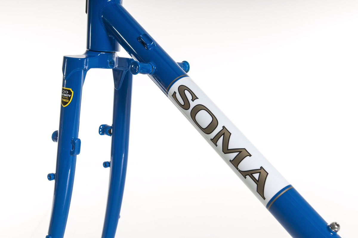 CycleMonkeyUSA's tweet photo. Let the Saga begin! @somafab touring frame from SF. On deck here at the #MonkeyLab. @Rohloff_EN #worldbybike https://t.co/v74DJcRpeI