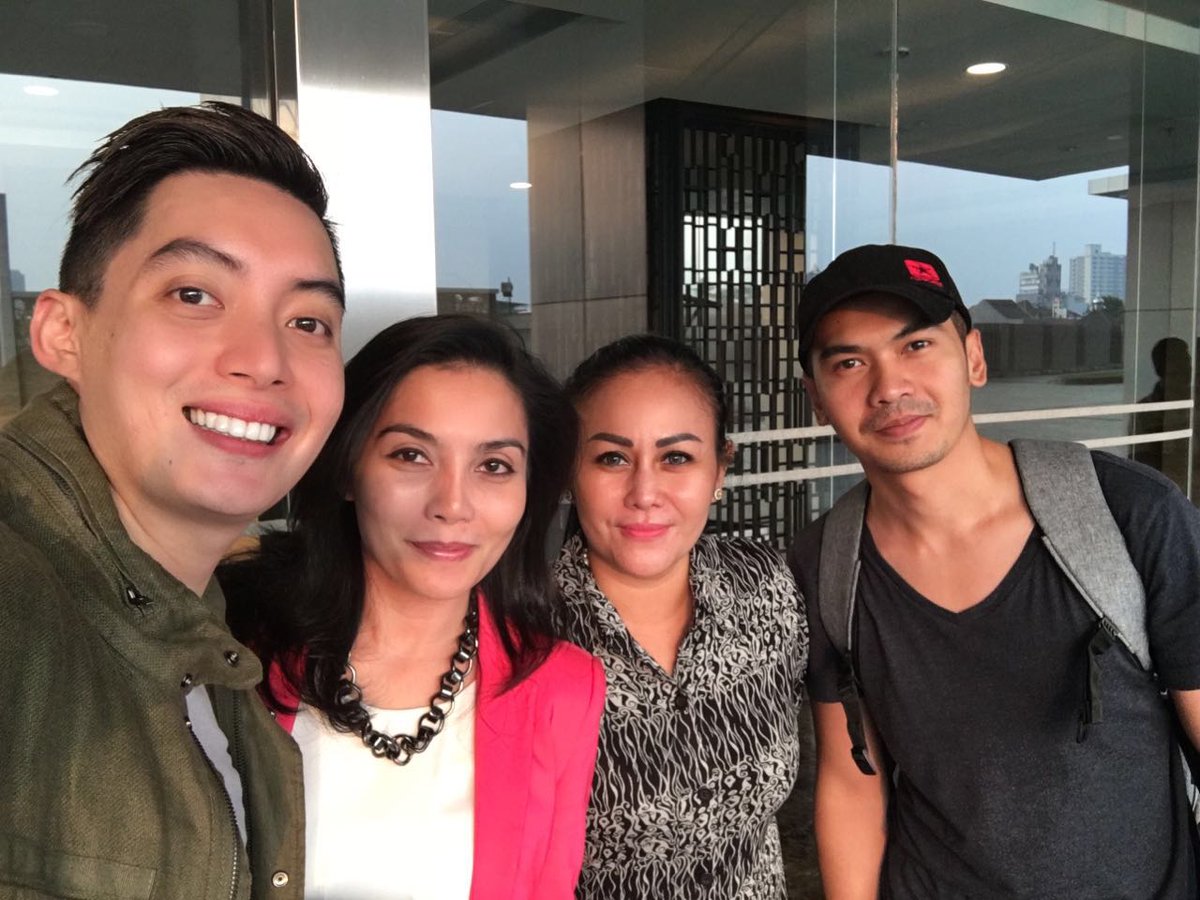 Hai ibu cantik <a href="/dini_putri21/">Dini Putri</a> akhirnya ketemu jg,senang bgt mak <a href="/Newedrictjandra/">Edric tjandra</a> <a href="/taufiqsaini/">Taufiq Saini</a> miss u😘 <a href="/yantiwarso/">Yanti Warso</a>