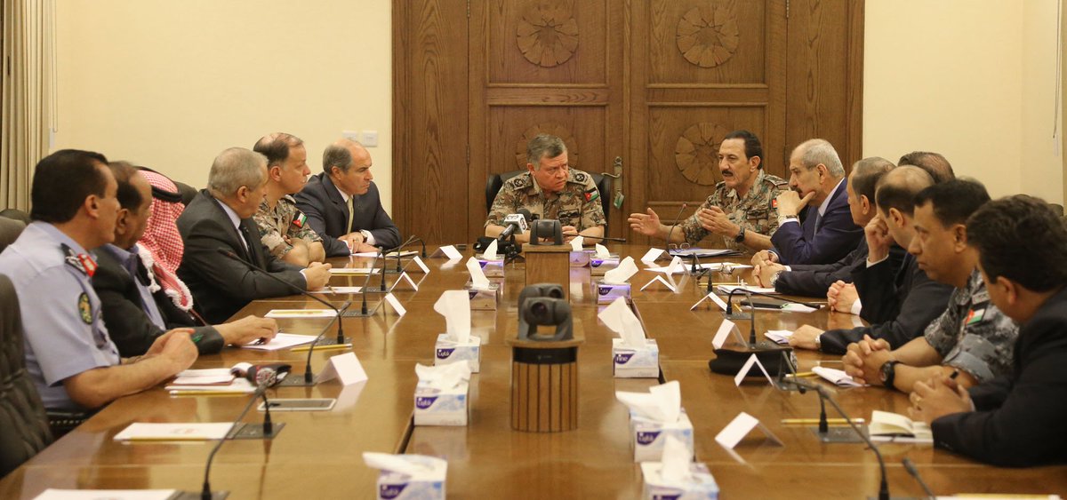 RHCJO's tweet photo. جلالة القائد الأعلى: #الأردن سيضرب بيد من حديد كل من يعتدي أو يحاول المساس بأمنه وحدوده
https://t.co/WaxauM3BgR https://t.co/oqzRaveH4b