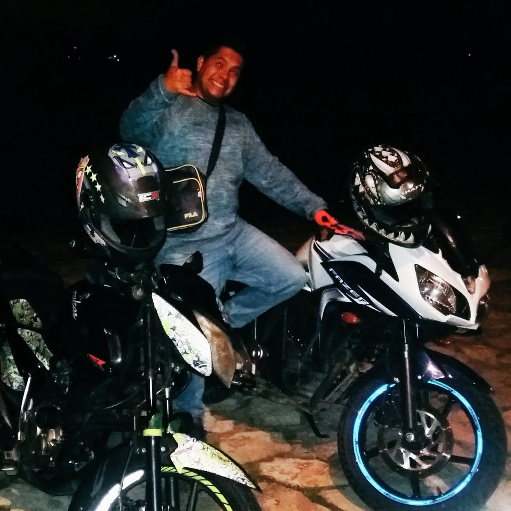 UlloaZ65's tweet photo. El motor... https://t.co/vhGph6s5cY