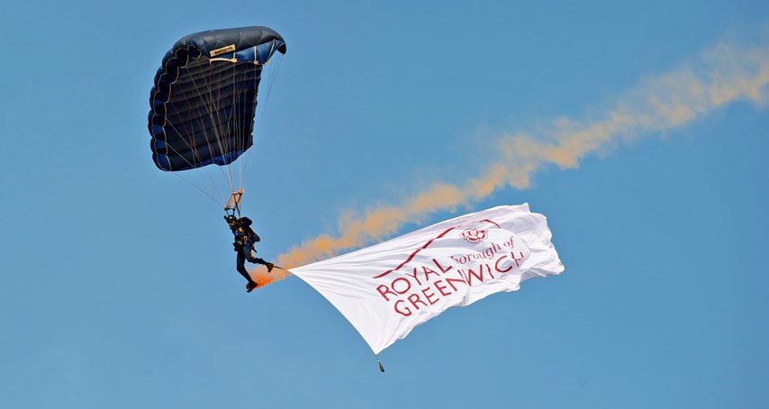 WWoolwich's tweet image. Litter pickers needed @ the Great Get Together festival this Sat. Email community-environment@royalgreenwich.gov.uk