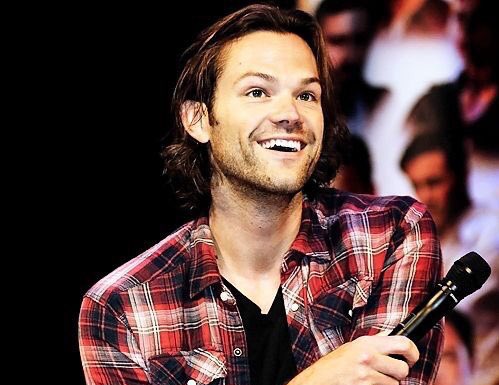 Swiftimpala's tweet photo. Have a wonderful #j2sday guys! Remember that there's always a reason to smile 😊❤️ #spnfamily #AKF https://t.co/SiyOgnL702