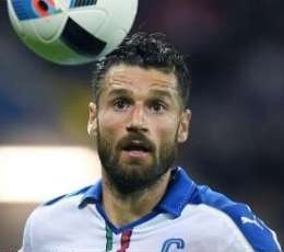 FCIM_World's tweet photo. سكاي : ممثلين من الانتر سيلتقون بممثلي لاتسيو للحديث عن كاندريفا ؛ اللاعب تلقى بعض العروض من فرق أخرى
#FCIM_World https://t.co/Mkku1fGzhZ