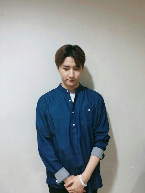 MonstaX_Addict's tweet photo. [PIC] 160620 Litmus #MONSTA_X #몬스타엑스 #IM #아이엠 
<https://t.co/mFdw4ssLZ9> https://t.co/r7dfjDMNKN