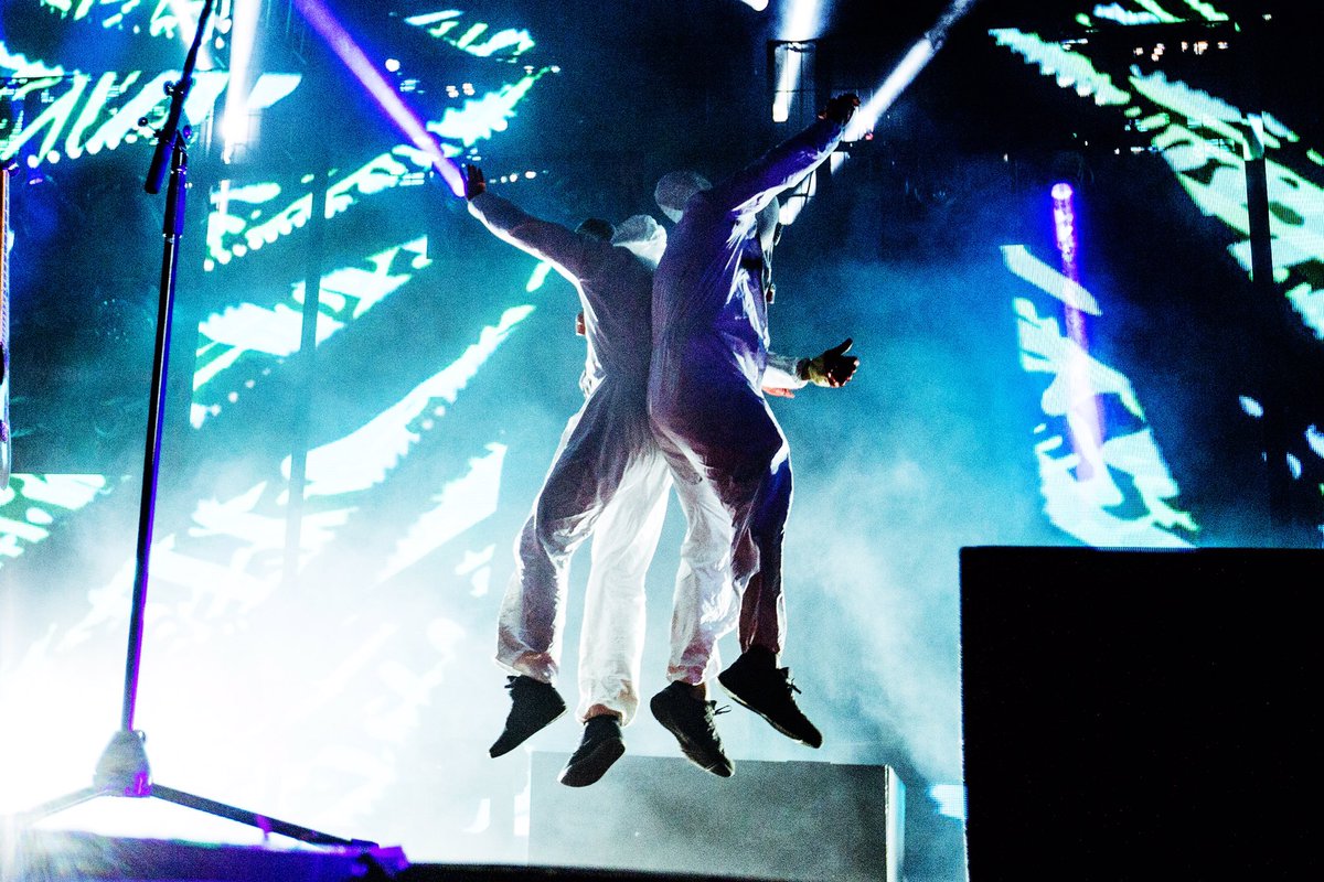 twentyonepilots's tweet photo. #ERS2016 - gilførd, nh https://t.co/FNYsT9Gr0l