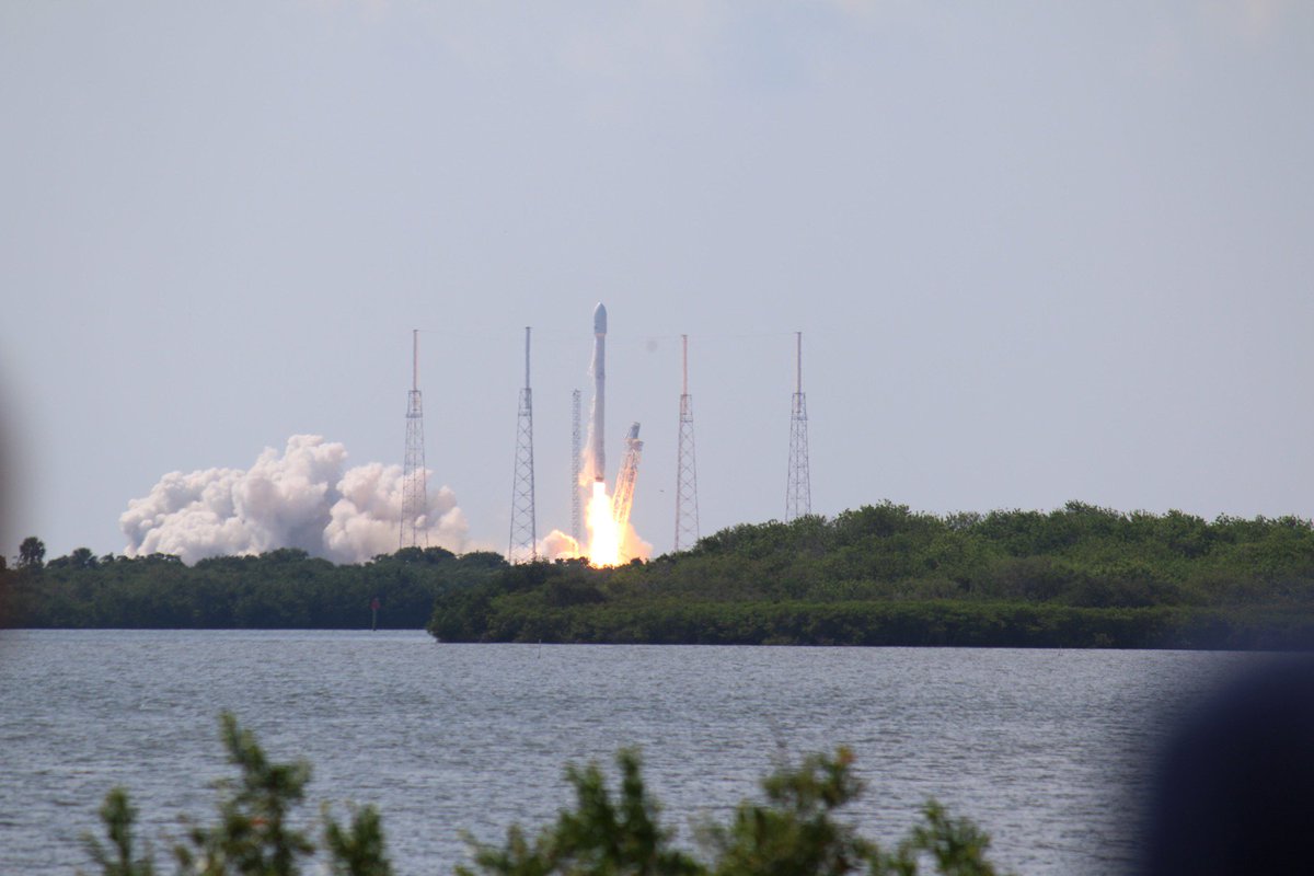 theprofstudent's tweet photo. Creating a Bucket List!
https://t.co/9i9WFa5DEw
@KennedySpaceCtr @spacex #falcon9 #bucketlist https://t.co/bhTulLVwcm