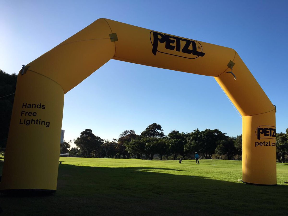 CTRunCo's tweet photo. Pretty vibey finish line for Rondebosch Wolfpack this Thurs evening! Enter on the evening or online #Wolfpacktrails https://t.co/1KfpVUW6Or