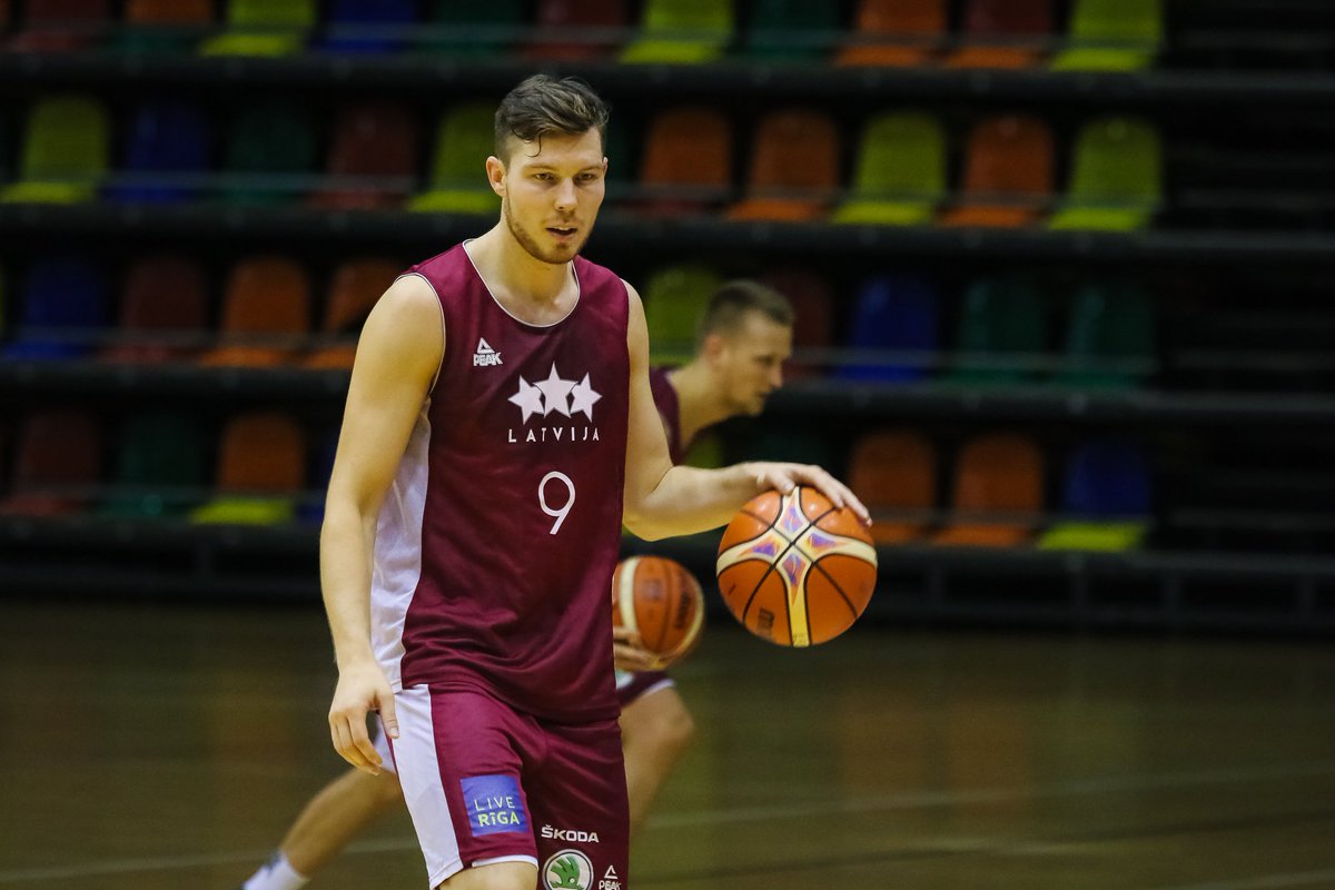 basketbols's tweet photo. Foto: Latvijas izlase gatavojas rītdienas spēlei ar Tunisiju @LOClv https://t.co/OKcLbp7k3V Biļetes @bilesuserviss https://t.co/NVyJmYQnw5