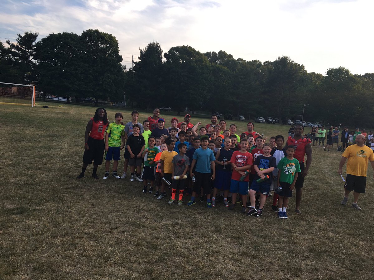 Zak Kuhr tweet media