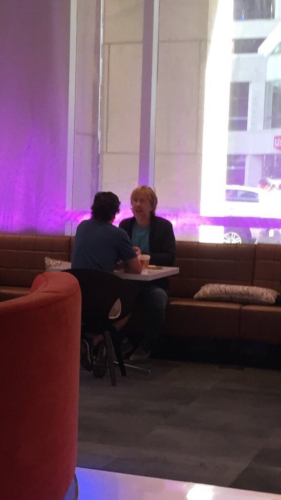 JakeSherman's tweet photo. Spotted in Capella Tower in Minneapolis this morning: @phish lead man @treyanastasio! https://t.co/JXx2KWnxiC