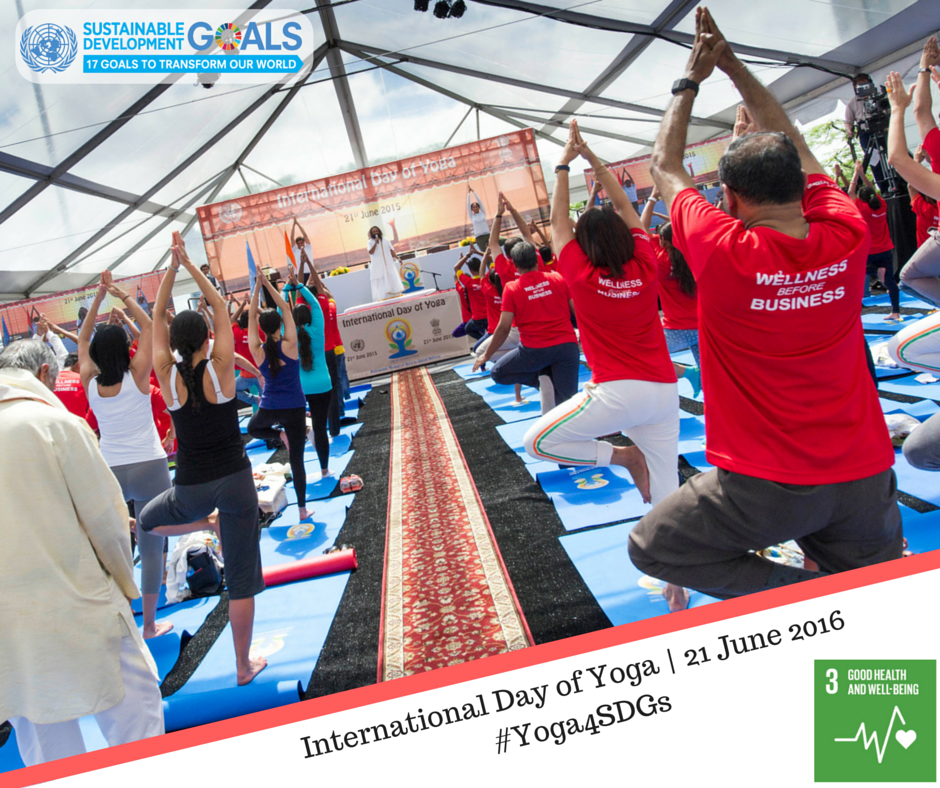 UNDESASocial's tweet photo. It's #YogaDay! Yoga can help our spiritual &amp; mental well-being, and #GlobalGoals! #Yoga4SDGs https://t.co/IahsZPtVAi https://t.co/mpobtFgJ97