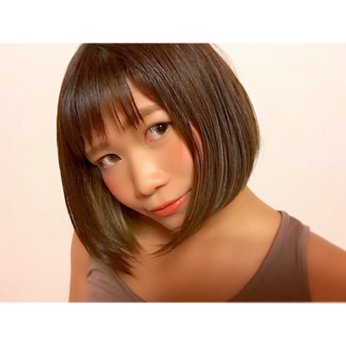nanamiyachi's tweet photo. お疲れ様です⭐️
フォロワーのみなさん！
アカウント移動します☺️
元々の、ななのプライベート用アカウント🙈💕
良かったらこっちフォローお願いします💫
口悪いツイート多いけど宜しくです🙇🏻💓
@naaaaaaana123 https://t.co/m6XT91BP0s