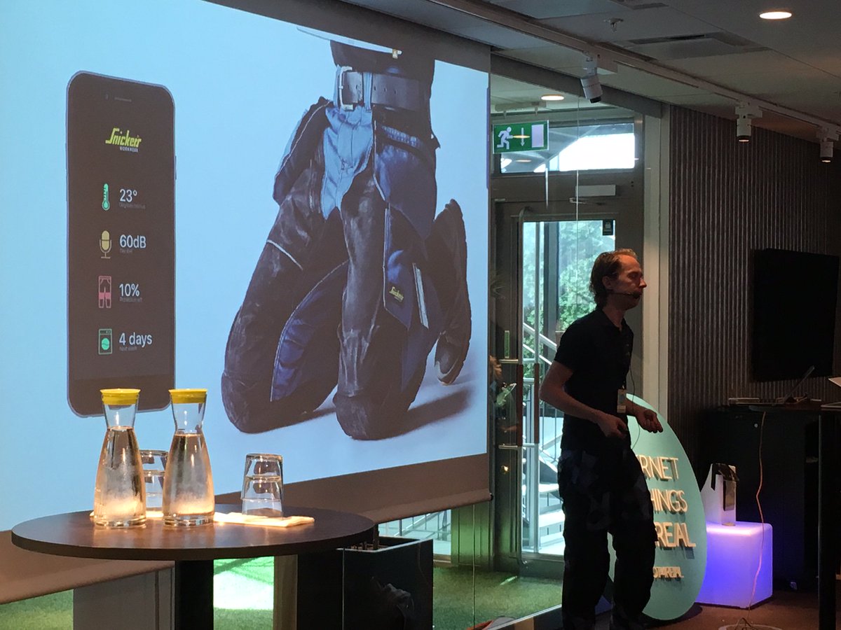 EIT Digital supported #startup @neuelabsautomat shows how their product is integrated in work clothes #fashiontech