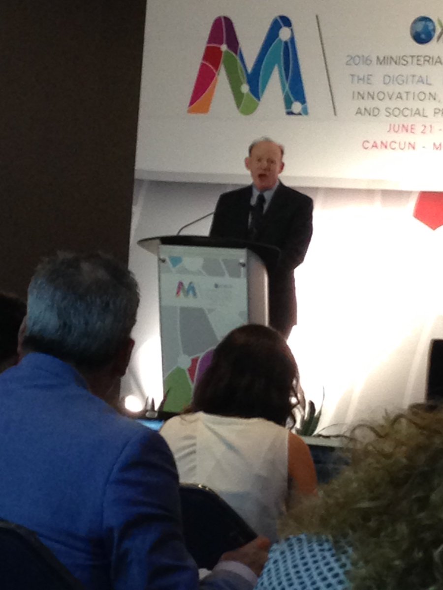JaneTallim's tweet photo. Andrew Wyckoff on digital trust #OECDdigitalMX 45% households do not engage online due to privacy concerns. https://t.co/uDEASdfysU