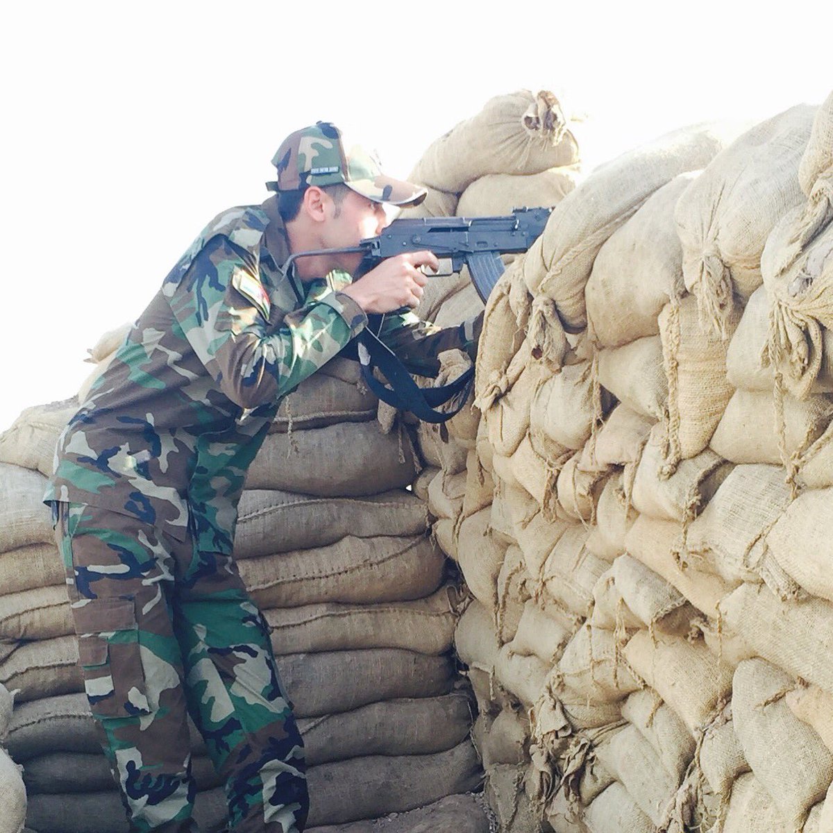 بةرةو سةربةخؤى كوردستان ايشاءالله لةسةر دةستى سةرؤك بارزانى.