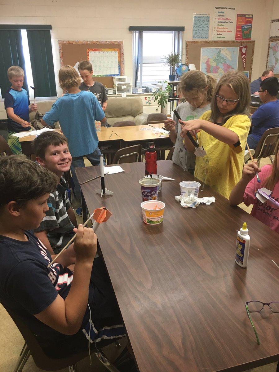 wdsvikings's tweet image. Decorating our rockets in grades 5 &amp;amp; 6. #principlesofflight #science