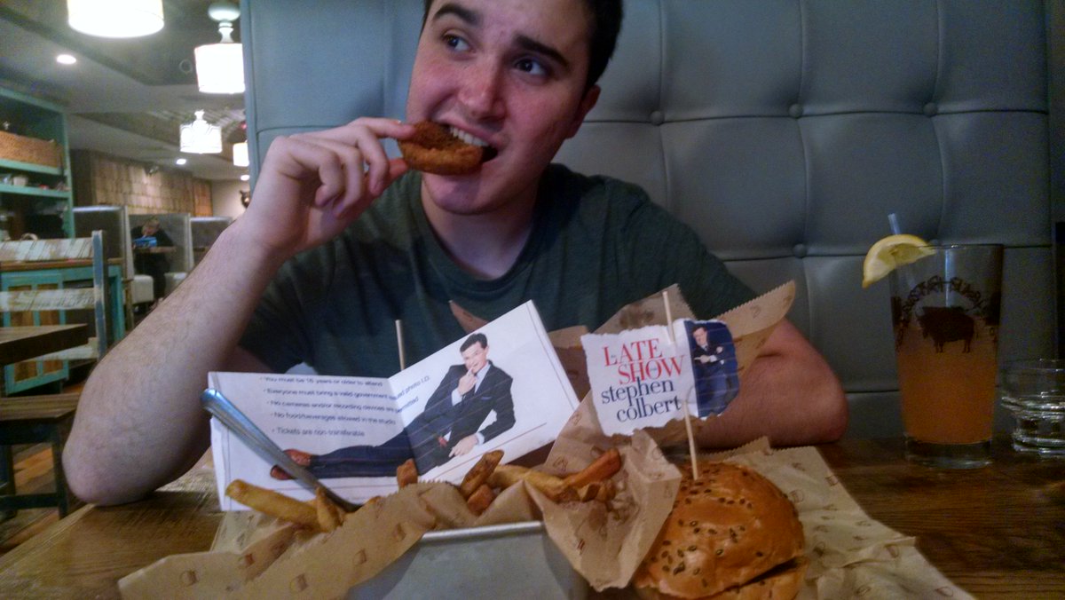 baumsteven's tweet image. Lunch with Stephen and Steven before the #LateShow #LateShowLineCrew