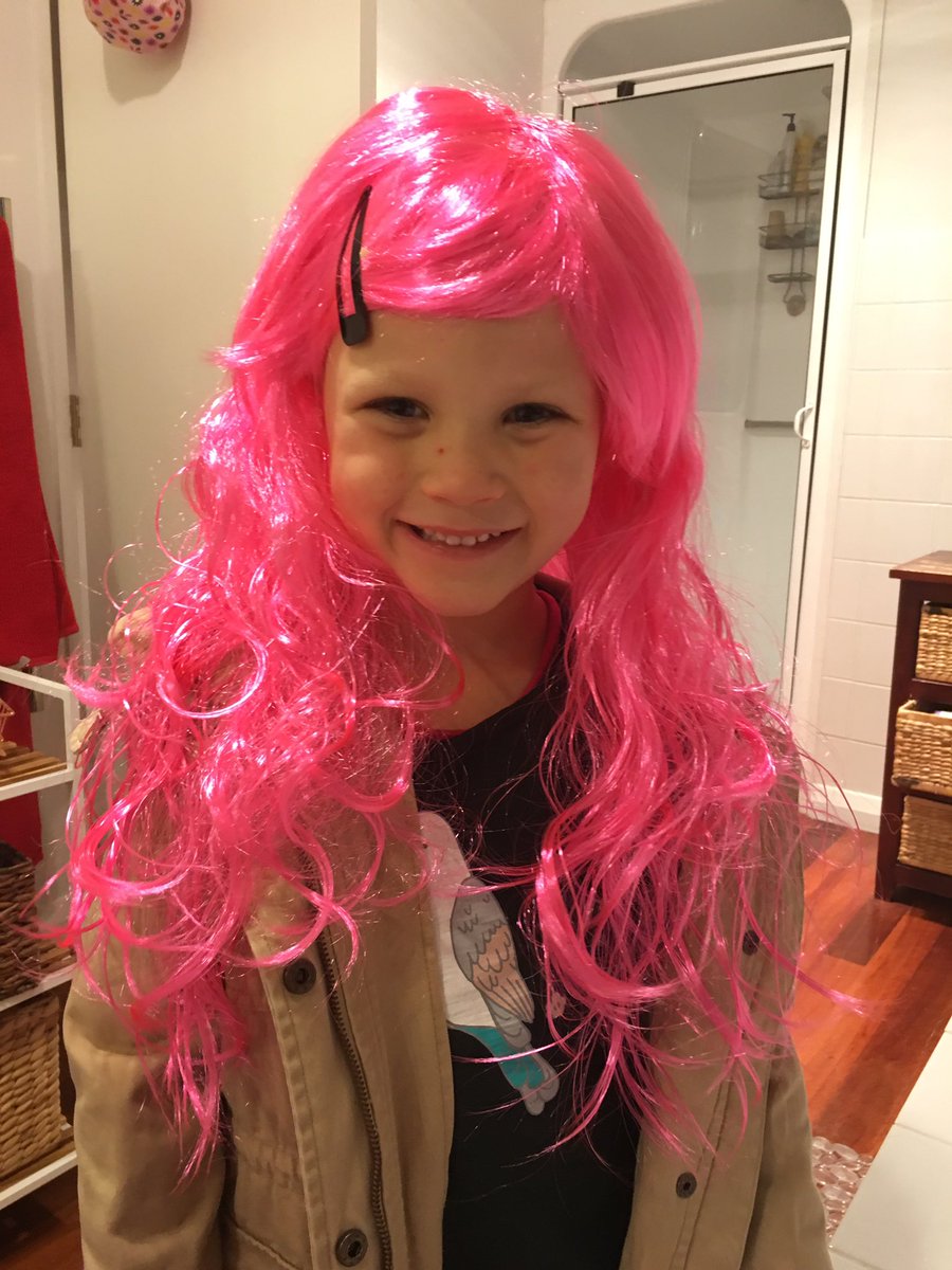 arainbo's tweet photo. @ChildCancerNZ Wigging it out for wig Wednesday! https://t.co/XpuXUIZR8F