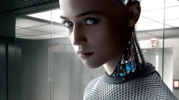 CronicasCine's tweet photo. Reseña: Ex-Machina (2015), el test de Turing a toda la audiencia. https://t.co/faDiKJoay9 https://t.co/QH915PPuqR