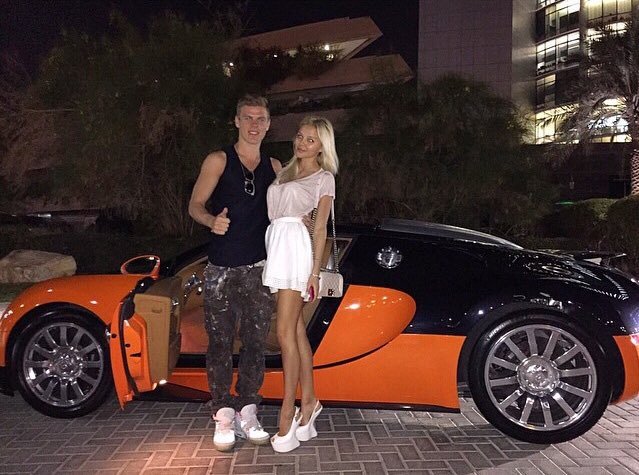 Кокорин и Bugatti Veyron стоимостью 1,5 млн евро. А вы и дальше болейте за российский футбол.