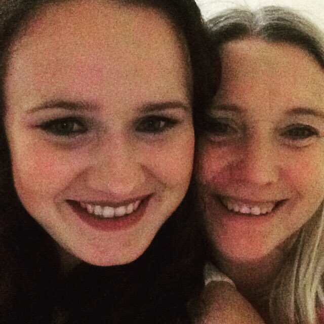 beck_claridge's tweet photo. #Mother #Daughter #lovesherloads #BeautifulLady @tanmacgregor https://t.co/PscYh4NZAa