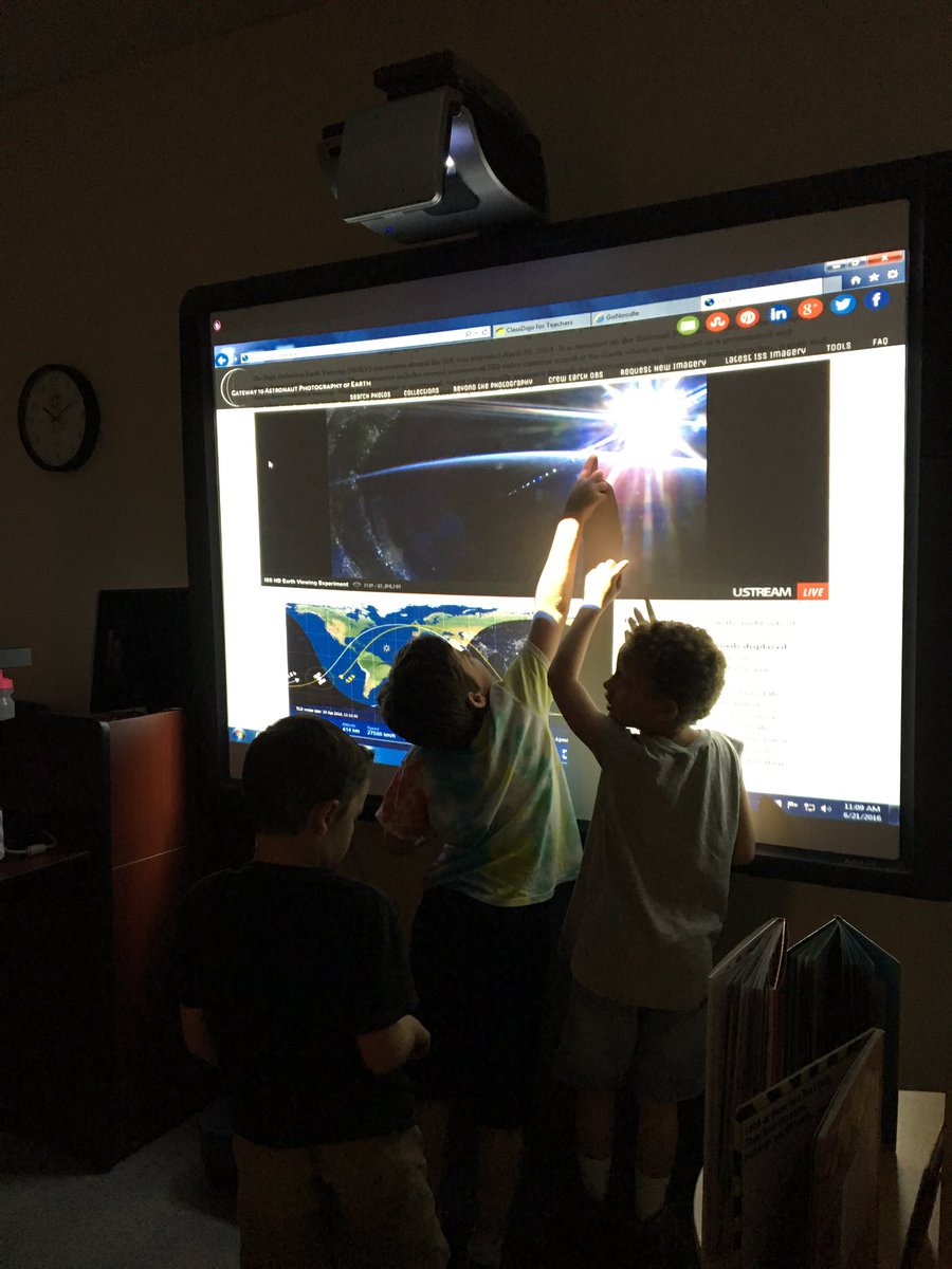 We're blasting off! It's Space Week at <a href="/FSU_PALS/">FSU University PALS</a>! #upals16 <a href="/DrKMcGee/">꧁•⊹٭𝙺𝚛𝚒𝚜 𝙼𝚌𝙶𝚎𝚎٭⊹•꧂ 📚🏖☮️</a>