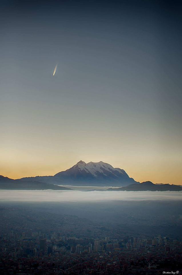 KatuArkonada's tweet photo. En este invierno del sur del continente, La Paz tiene alguno de los amaneceres más lindos #AñoNuevoAndinoAmazónico https://t.co/ymBND25bvl
