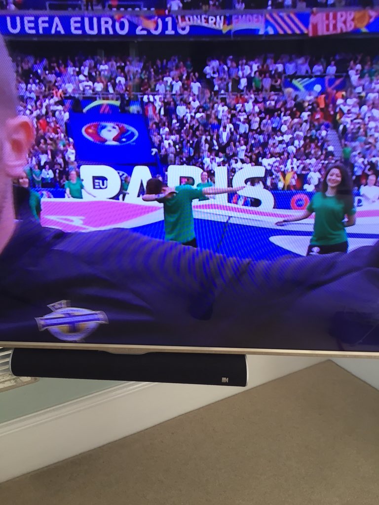 dangreathead's tweet photo. Who does this guy think he is 😂😂 dabbing while Germany sing their national anthem 😂 https://t.co/VRkqprFpHo