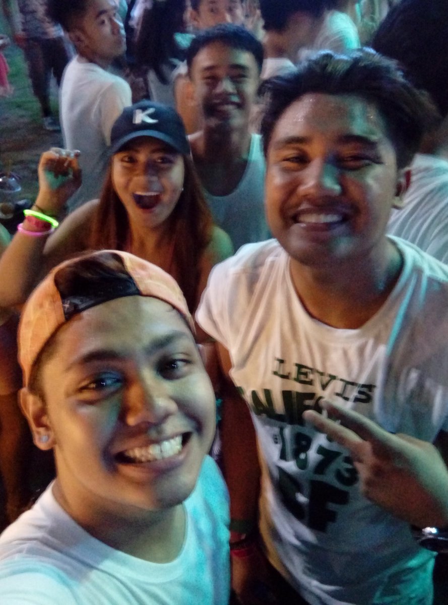 STPHNFJRD's tweet image. Awesome Night to remember! 🙌👌🎆🎉 ONE MORE TIME @VibrantFest #GoWildWithPaint #Vibrantfest2016