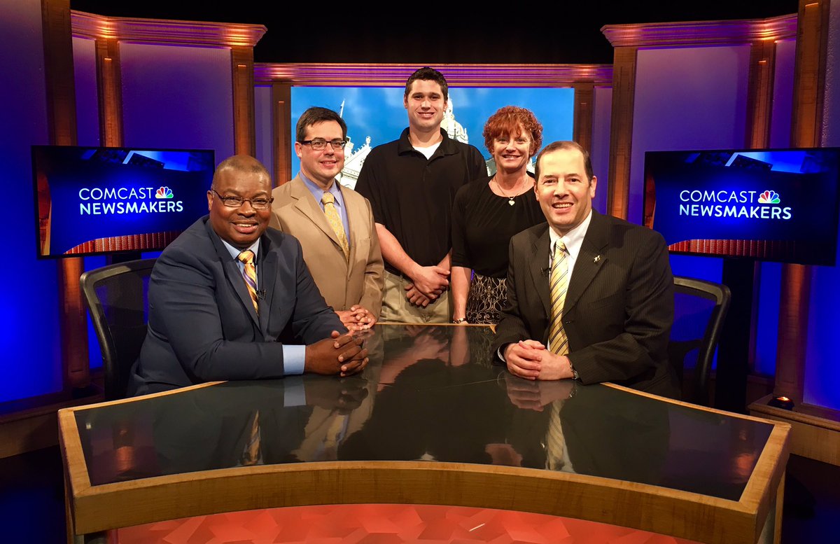 G0ldil0x24's tweet photo. .@BBBSNutmeg @BBBSA @andyfleischmann thanks for joining @ComcastNewsmkrs #BigsIgnite #MentoringWorks #BeAMentor https://t.co/CPiMkETUr1